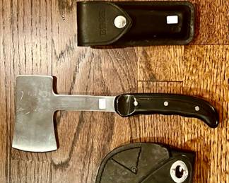 BUCK HATCHET AND HUNTING KNIFE.