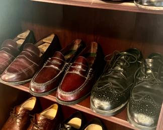 SIZE 12-13 ON MOST MEN'S SHOES.