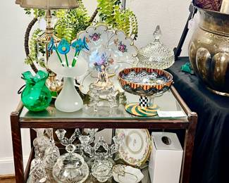 FUN VINTAGE TEA CART....OR BAR CART.