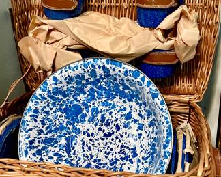 FUN PICNIC BASKET. MIX IN SOME SPLATTERWARE.