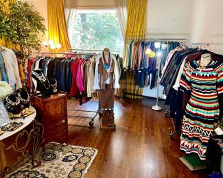 3,000 PIECES OF CLOTHING INCLUDING BELTS, SHOES, SCARVES, AND HANDBAGS.