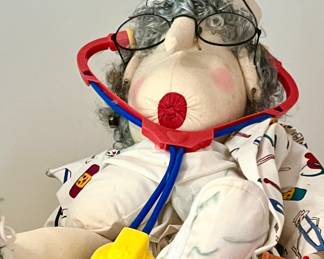 THESE SMOKING LADIES ARE A SCREAM!