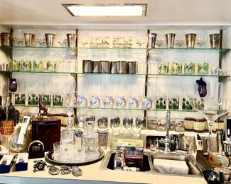 GREAT VARIETY OF WHISKEY GLASSES. SO COOL!