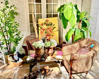 WOVEN WATER HYACINTH LOVESEAT AND CHAIR.