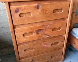 Chest of drawers