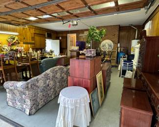 Oil Painting, wall hangings, Sleeper Sofa