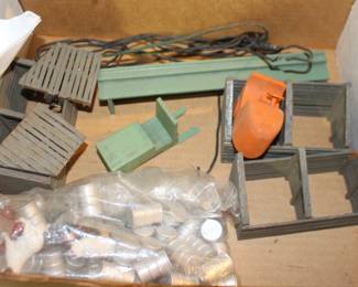 Train Buildings and Barrels for Cargo