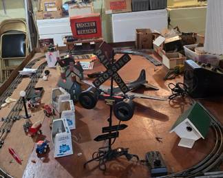 Overview of Train Tracks and Bldgs & Boxes