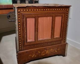 M Hohner 1920's 
Single Row 
10 key 
Accordion,

Hand Crank Organ , B.A.B , Co NY Antique 