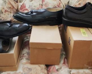 11 - 3 Pairs of Men's Dress Shoes - Sz. 9 - in Boxes
