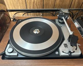 Vintage record player with needle
