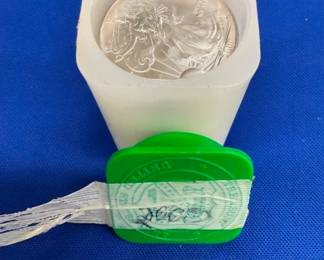 ROLL UNC SILVER AMERICAN EAGLES 2000