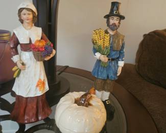 Thanksgiving Pilgrim Figures 