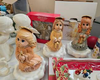 Set Of (3) Ceramic Angel Trio On A Cloud Base 1986 Dona's Molds inc