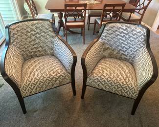 Accent Chairs 