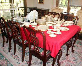 Lexington Dining Table with 2 Leaves and 8 Chairs