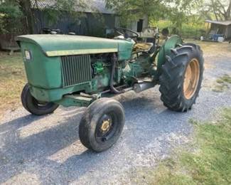 JOHN DEERE 1020 DIESEL TRACTOR