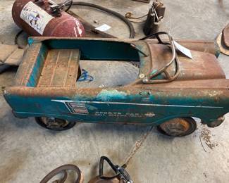 SPORTS CAR PEDAL CAR