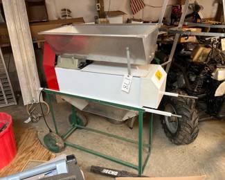 GRAPE CRUSHER/ DESTEMMER