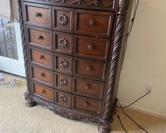 Super Nice Solid Wood Chest Of Drawers