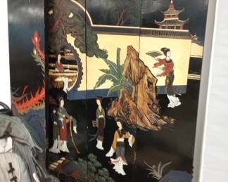 Asian Screen, showing the Garden Scene and Guests, 