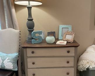 Dresser, Lamp, Frames