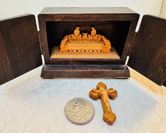 Incredible vintage miniature hand carved ‘Last Supper’ depiction and crucifix from Oberammergau 