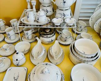 Large selection of Villeroy & Boch ‘Vieux Luxembourg’ china.  This set will be sold By The Piece