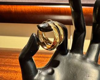 18kt gold vintage hoop earrings