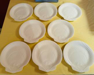 Set of 8 Wedgwood ‘Nautilus Collection’ glossy dinner plates