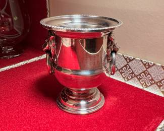 Small vintage Viners of Sheffield silver plated toothpick holder