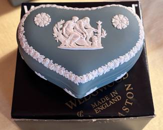 Wedgwood covered dish