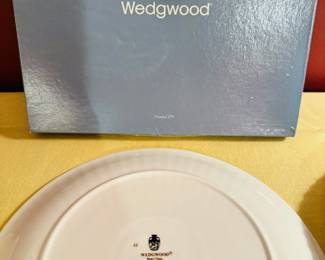 Set of 8 Wedgwood ‘Nautilus Collection’ glossy dinner plates