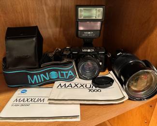 Vintage Minolta Maxxum 7000 35mm camera with Maxxum 2800AF flash and AF Zoom 28-135mm lens