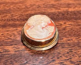 Antique 14kt gold cameo pendant/brooch