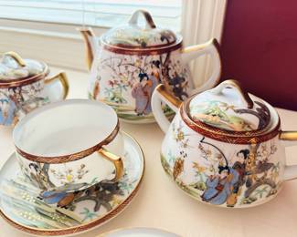 Vintage Kutani marked hand painted Japanese tea set