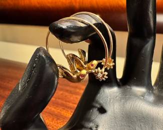 Vintage 750 (18kt gold)hummingbird earrings