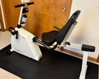 Vision Fitness R2000 recumbent bike