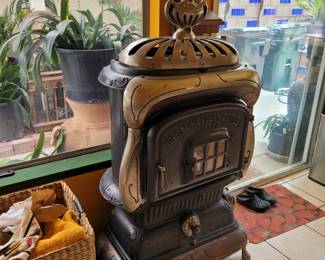 1800s wood burning cook top stove 