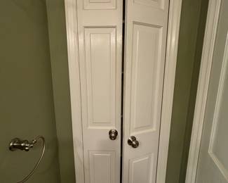 Bring your OWN TOOLS to remove doors, etc....