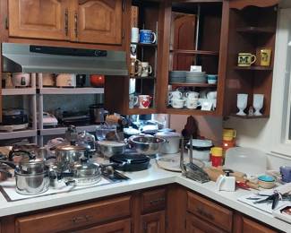 cook ware, knife set, cast iron