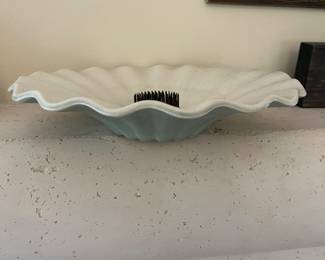 Red Wing USA flower bowl