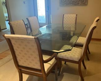 Dining room table & chairs