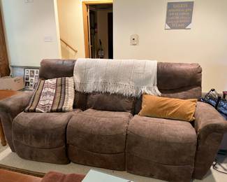 La Z Boy Couch with power reclining 