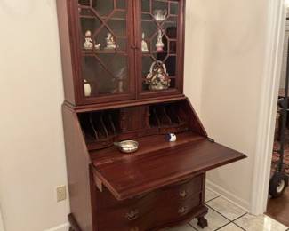 Detail of Secretary Open