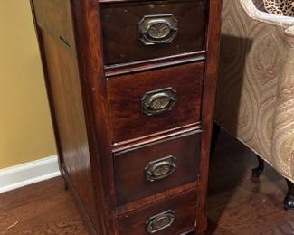 Small 4 Drawer Chest