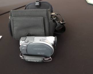 Sony Handycam DCR-DVD105 Camcorder with Bag