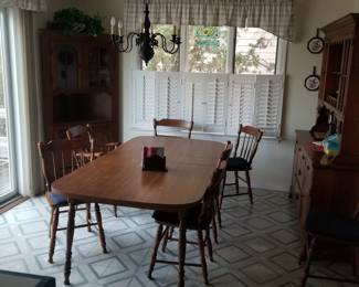 Dining room set seats 6