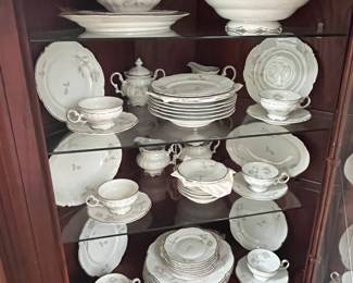 Hutscheneruther Selb Bavaria
Grey Rose