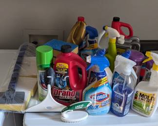 Lot #179 - Bathroom Cleaning Supplies